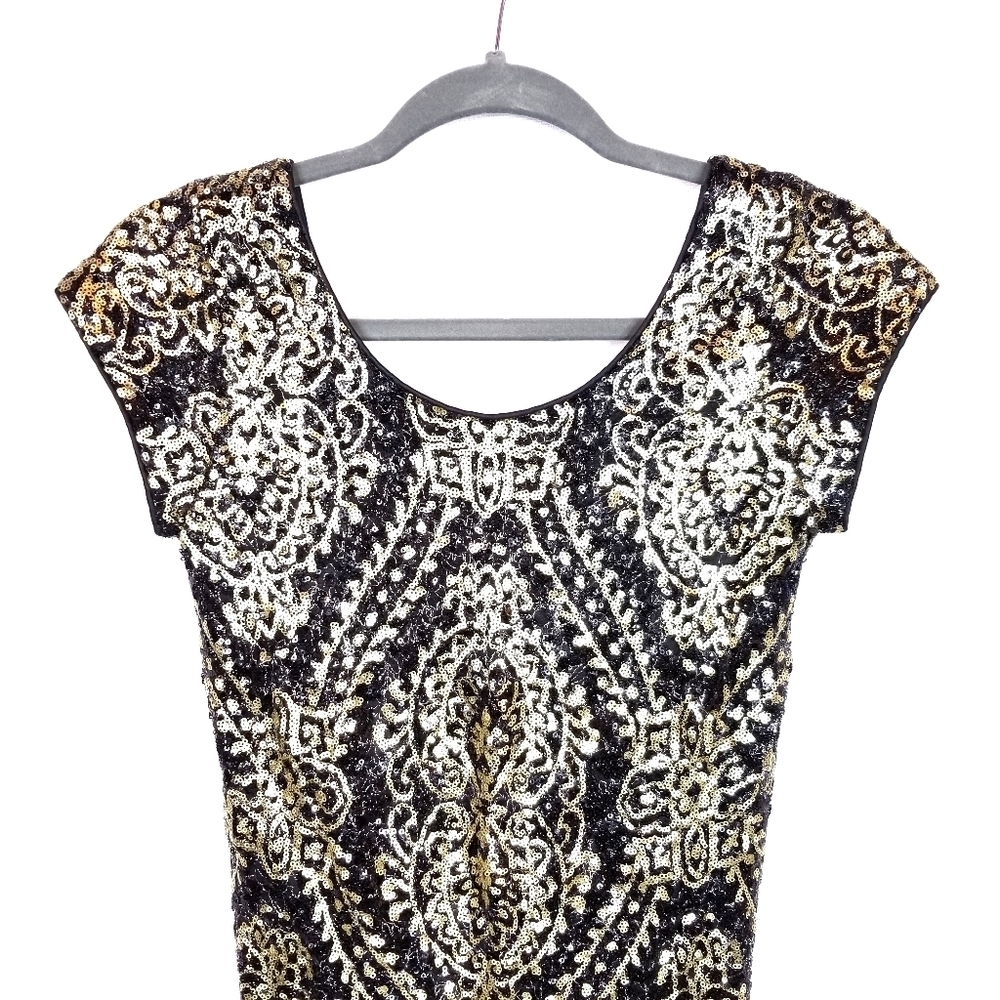 Slate & Willow Mae Sequin Shift Dress - Picture 5 of 9